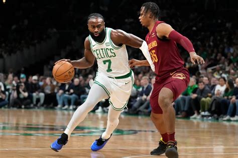 Cleveland Cavaliers at Boston Celtics odds, picks and predictions.